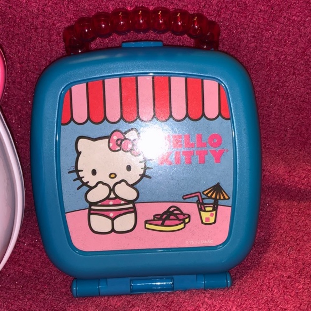 hello kitty plastic purse lego set